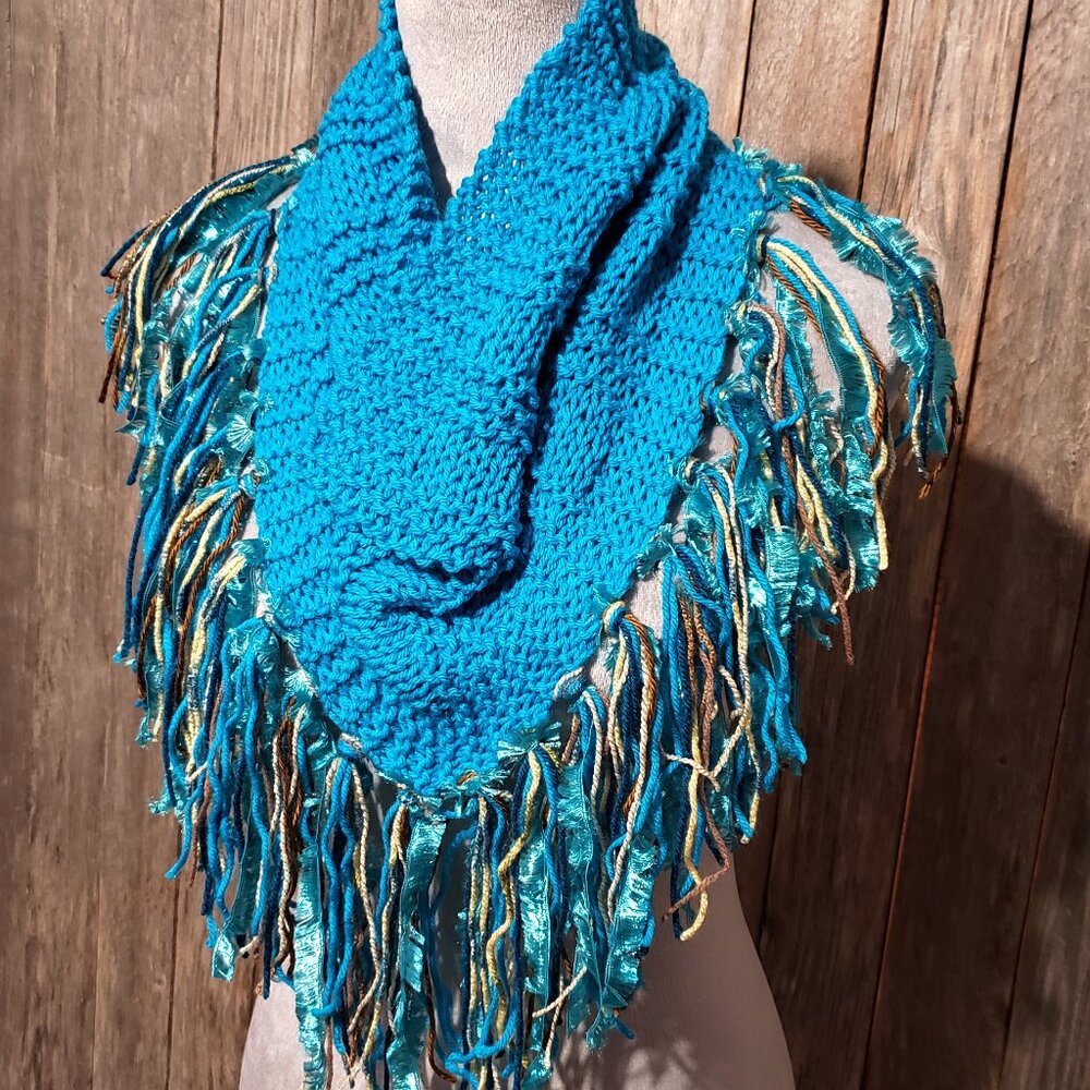 NEW Hand Knitted Turquoise Blue Infinity‎ Boho Cowl Scarf Fringe Knit Coastal